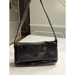 Perlina New York Soft Black Leather Shoulder Handbag Multi Compartments EUC